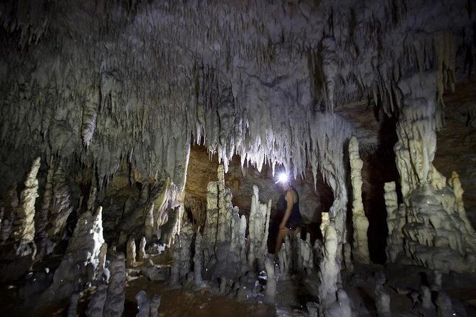 crystal-cave-with-local-tour-guide-and-belizean-lunch