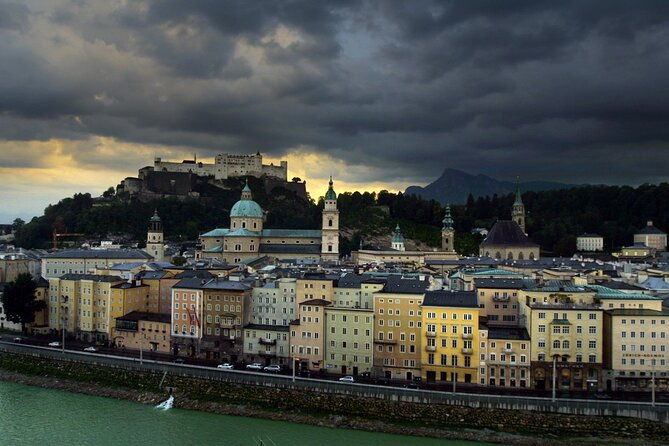 daily-door-to-door-shared-shuttle-bus-from-cesky-krumlov-to-salzburg