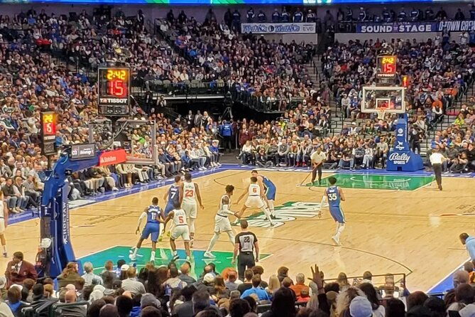 dallas-mavericks-basketball-game-at-american-airlines-center