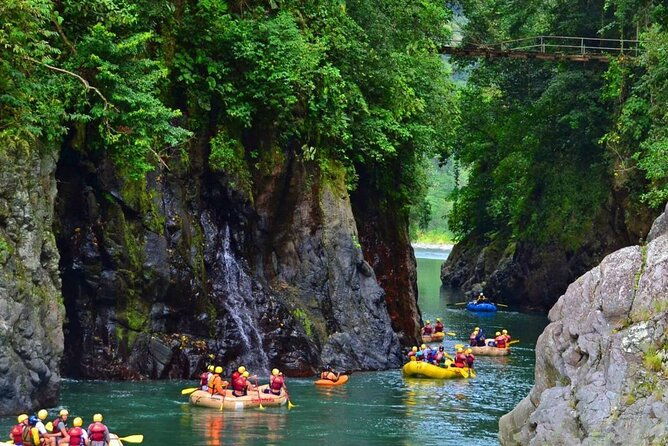 day-trip-to-pacuare-river-rafting-class-iii-iv-from-san-jose