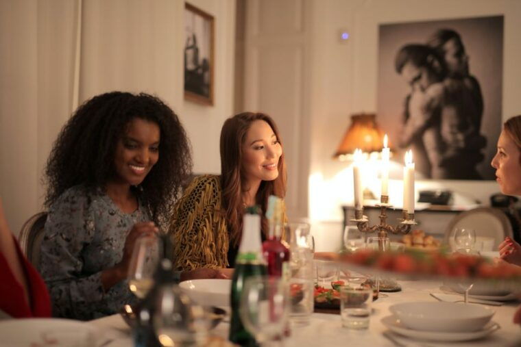 dinner-with-friends-milanese-apartment-dinner