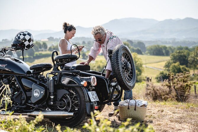 discovery-of-the-basque-country-by-sidecar-with-private-driver