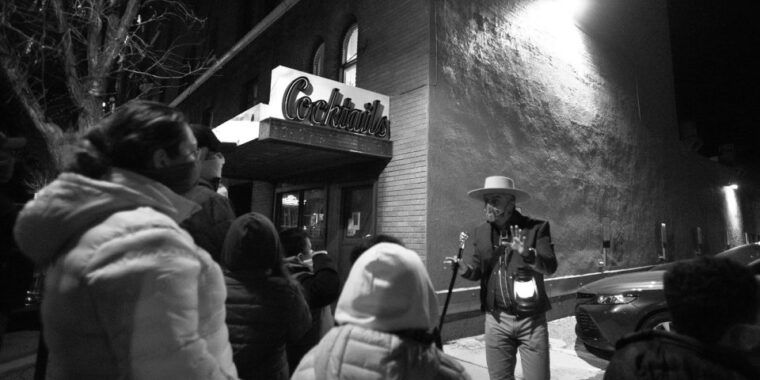 downtown-flagstaff-haunted-history-walking-tour