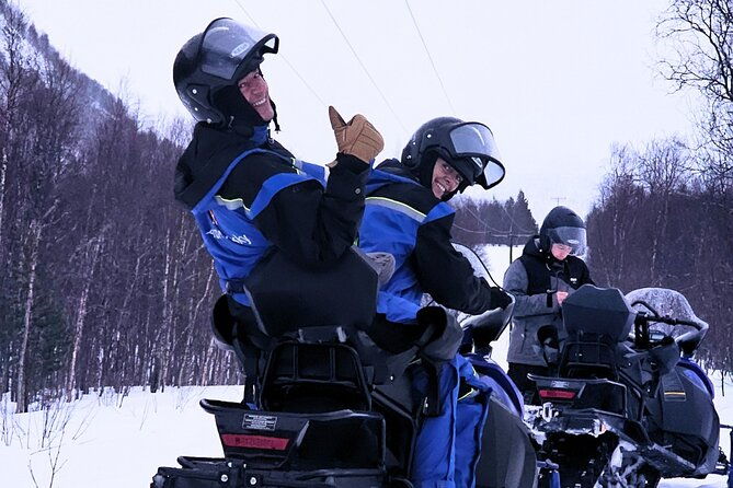 driving-ski-doo-snowmobile-adventure-5-hours-photos-included