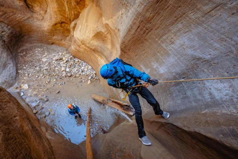 east-zion-stone-hollow-full-day-canyoneering-tour