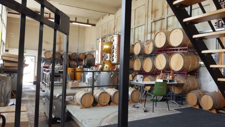 eindhoven-bottle-distillery-tour-and-tasting-experience