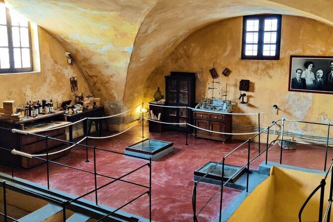 exclusive-wine-tour-in-santorini