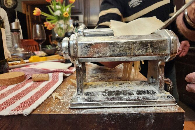 experience-chicago-cooking-class-with-deep-dish-pizza-or-pasta