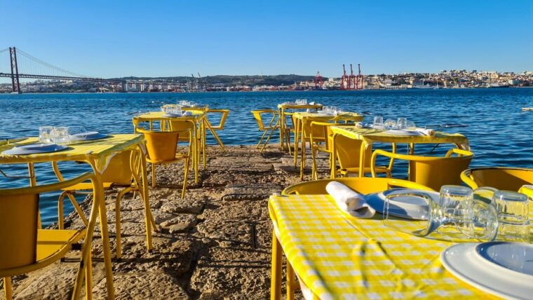 food-drink-private-tour-in-lisbon-cacilhas-w-ferry-ride