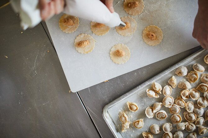 fresh-stuffed-pasta-tortelloni-with-spinach-and-ricotta