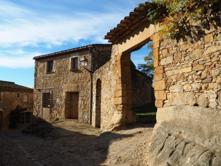 from-girona-medieval-costa-brava-day-trip