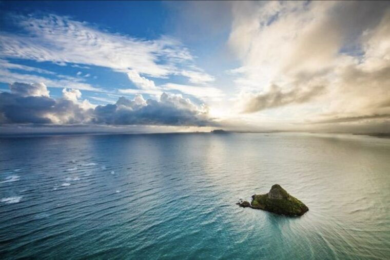 from-honolulu-oahu-60min-helicopter-tour-with-doors-off-on