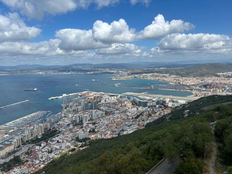 from-la-cala-marbella-estepona-vip-gibraltar-tour-with-monkey-rock-shopping