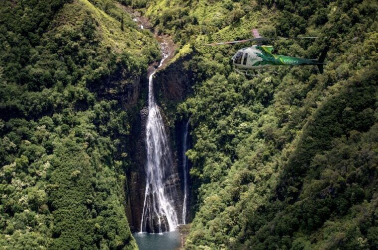 from-lihue-kauai-sightseeing-helicopter-flight