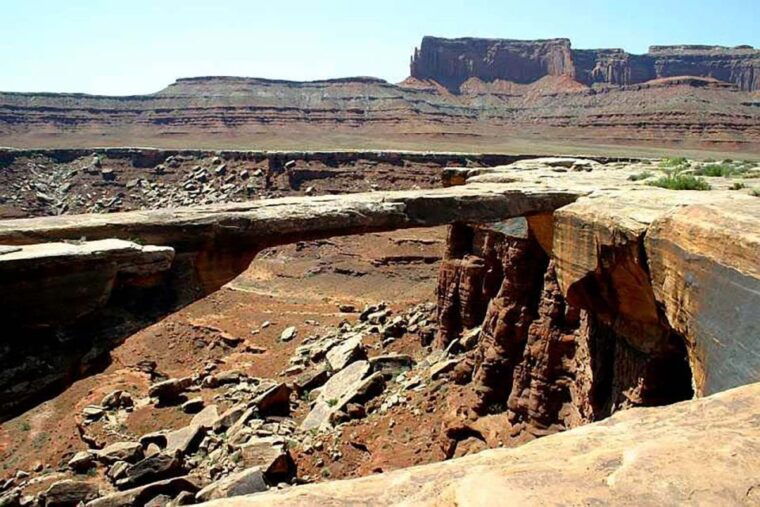 from-moab-canyonlands-4x4-drive-and-calm-water-cruise