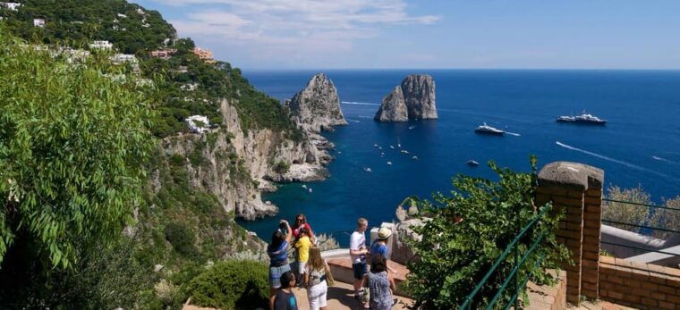 from-naples-complete-capri-guided-boat-and-bus-tour
