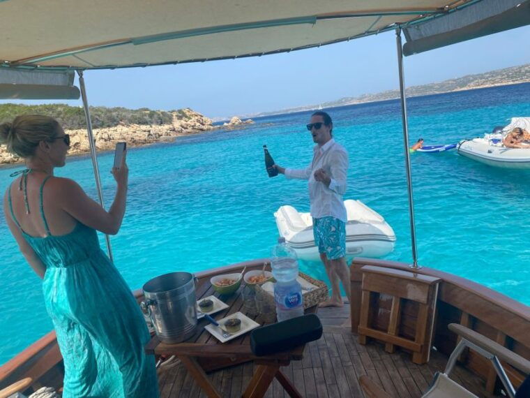 from-palau-wooden-boat-tour-to-la-maddalena-archipelago
