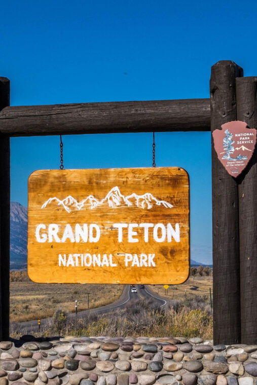 from-salt-lake-city-yellowstone-grand-teton-5-day-tour