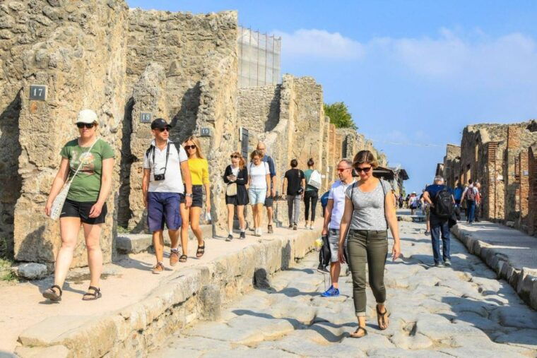 full-day-from-naples-pompeii-vesuvius-with-italian-lunch