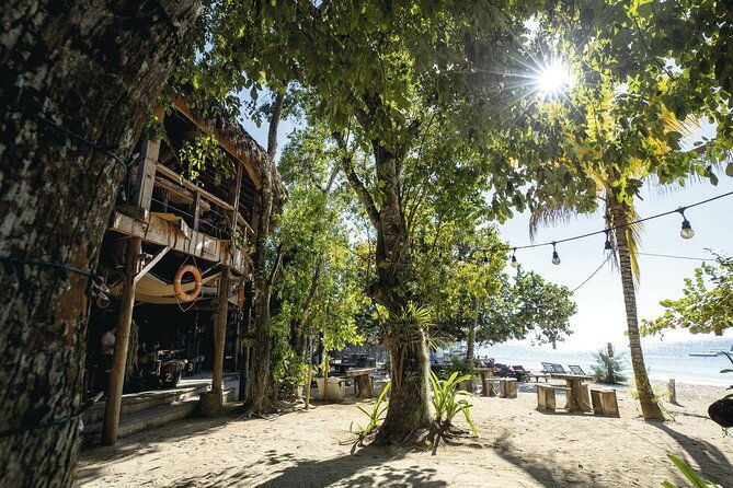 full-day-seven-miles-beach-and-ricks-cafe-with-entrance-included