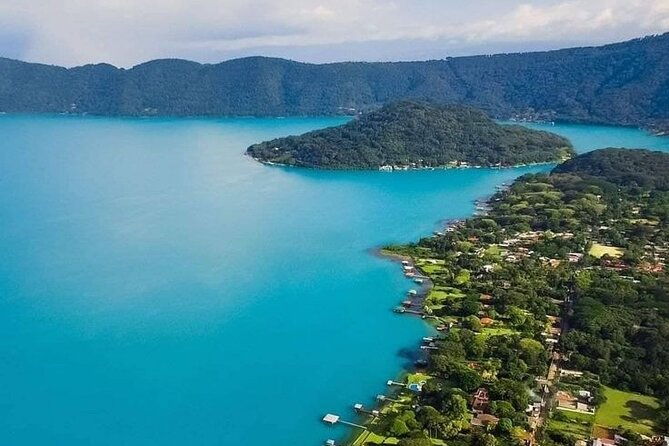 full-day-tour-in-the-historical-center-volcanoes-lakes-mayan-sites