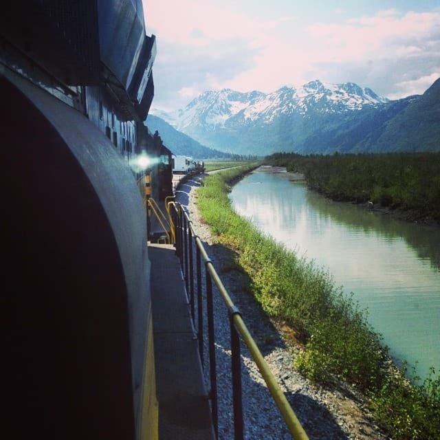 girdwood-glacier-blue-kayak-grandview-tour