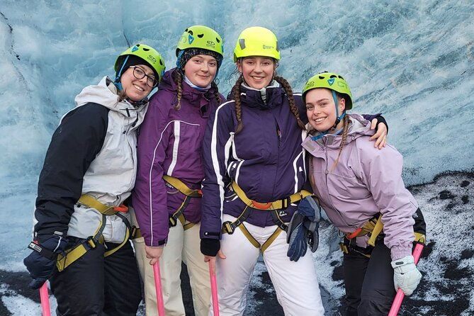 glacier-hike-experience-on-solheimajokull-meet-on-location