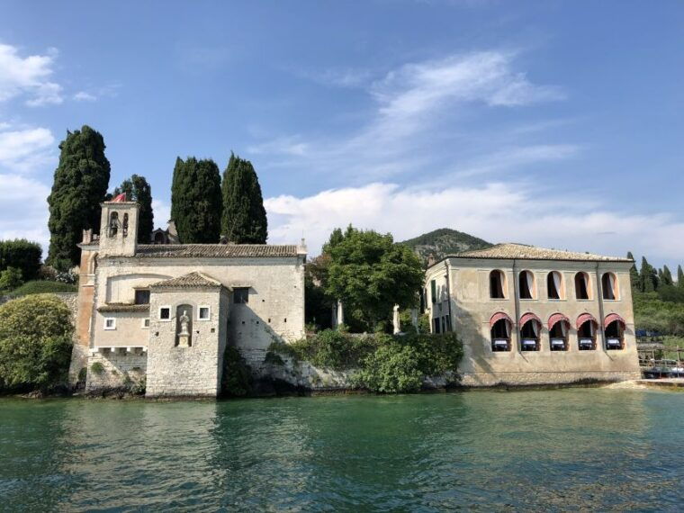 guided-boat-cruise-to-sirmione-from-garda-bardolino