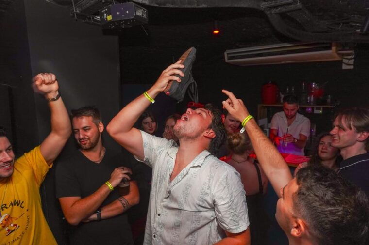 halloween-party-pub-crawl-nice-with-5-free-shots-and-masks