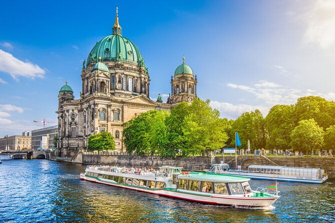 highlights-of-berlin-private-tour-with-car-transport