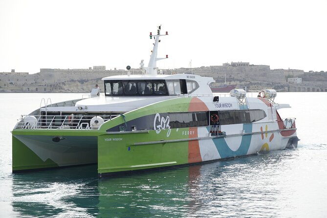 highspeed-catamaran-crossing-between-malta-and-gozo