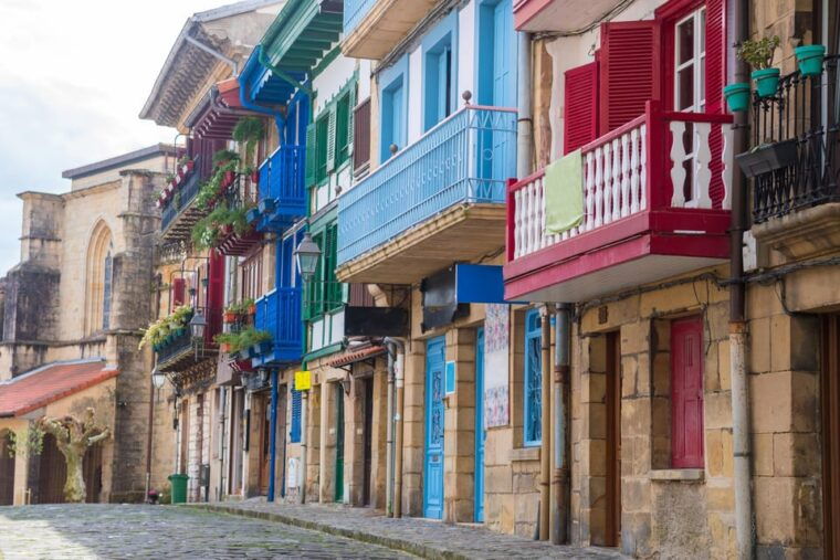 hondarribia-city-highlights-guided-walking-tour