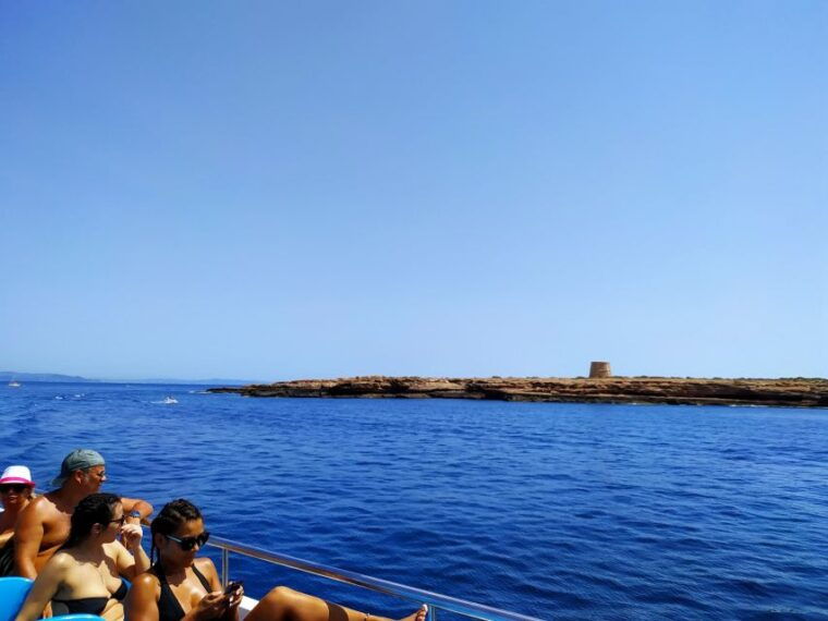 ibiza-crystal-waters-formentera-open-bar-and-buffet-lunch