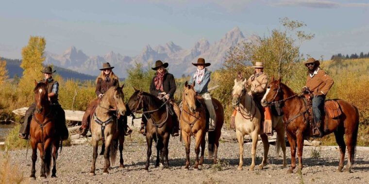 jackson-hole-dinner-cookout-bridger-teton-horseback-ride