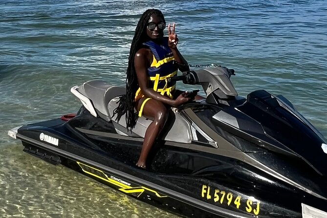jetski-ride-while-exploring-miami-islands