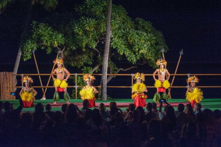 kailua-kona-voyagers-of-the-pacific-luau-with-buffet-dinner