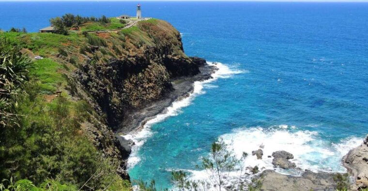 kauai-northeast-tour-fern-grotto-river-cruise-lighthouse