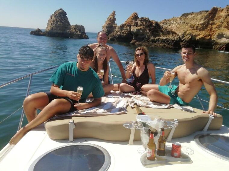 lagos-2-hour-private-luxury-cruise-to-ponta-da-piedade