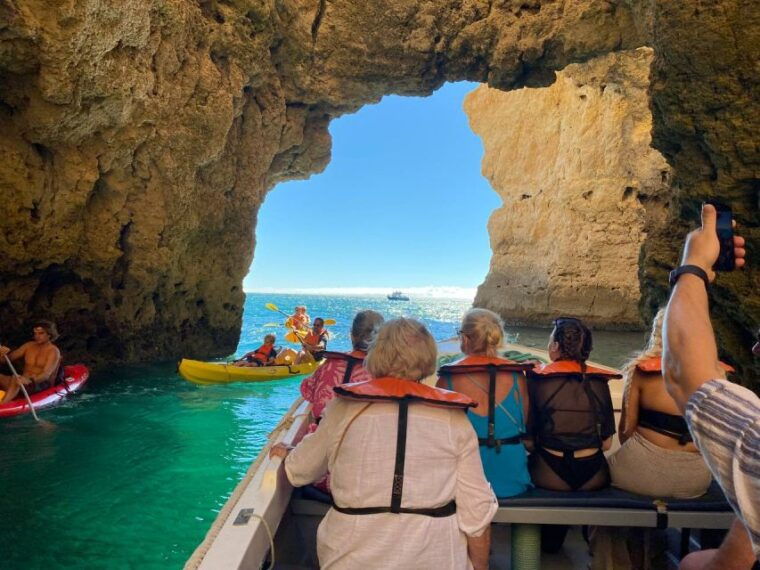 lagos-private-boat-cruise-to-ponta-da-piedade