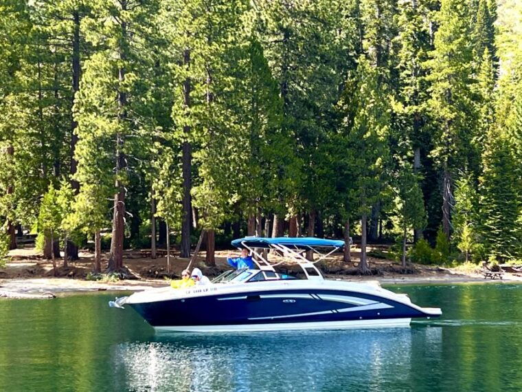 lake-tahoe-lakeside-highlights-yacht-tour