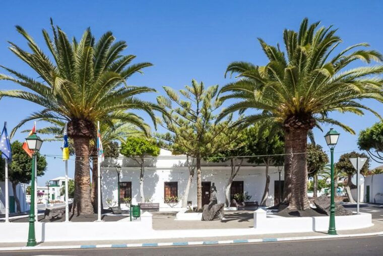 lanzarote-timanfaya-park-and-jameos-del-agua-full-day-tour