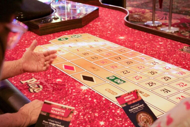 las-vegas-casino-gambling-class-at-the-plaza-hotel-casino