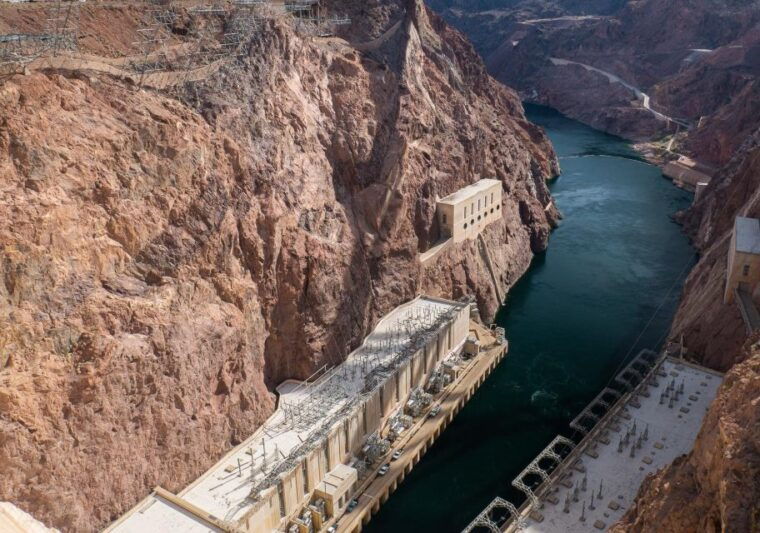 las-vegas-hoover-dam-valley-of-fire-boulder-city-day-tour