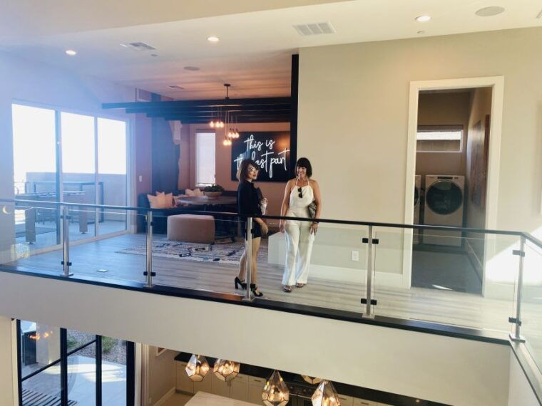las-vegas-luxury-home-tour-with-snacks-and-drinks