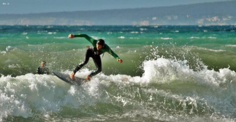 learn-to-surf-in-mallorca-mediterranean-sea-surf-lessons