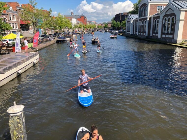 leiden-paddleboard-rental-to-explore-leidens-canals