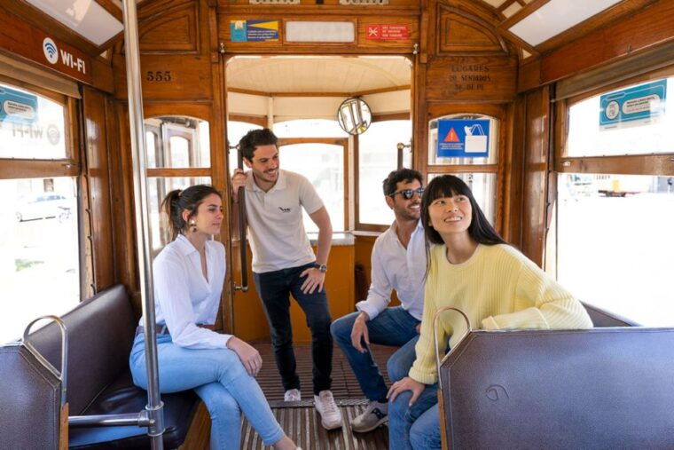 lisbon-helicopter-ride-boat-trip-old-town-walking-tour