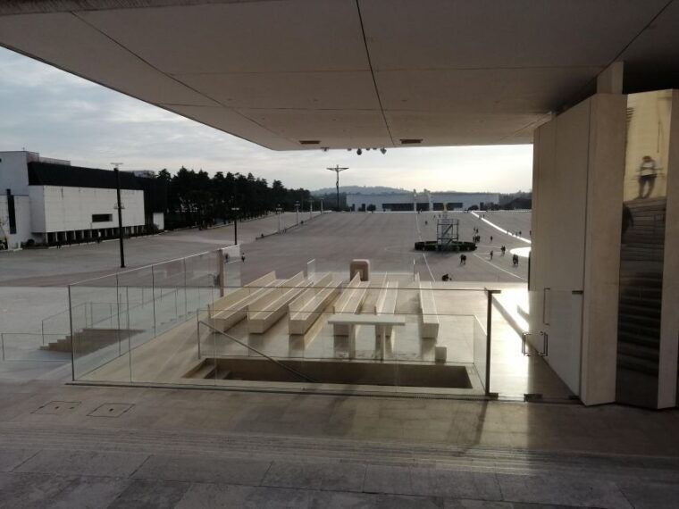 lisbon-to-fatima-nazare-and-obidos-full-day-private-tour