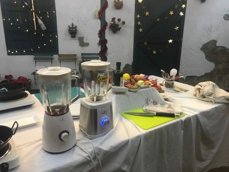 local-cooking-class-in-cordoba-hands-on-salmorejo