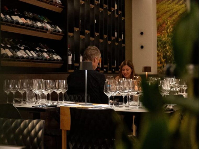 luxury-wine-tasting-in-modena-city-center